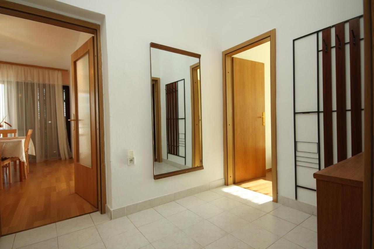 Apartments With A Swimming Pool Pula - 7356 Exterior foto